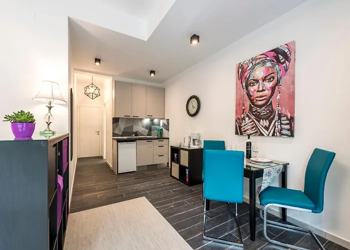 Free Parking Marli 5 - *