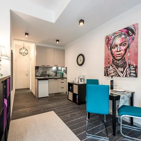 Free Parking Marli 5 - *