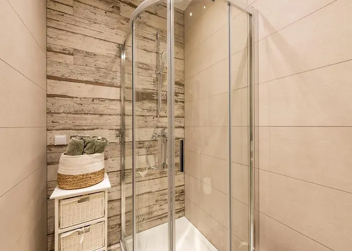 Free Parking Marli 5 -